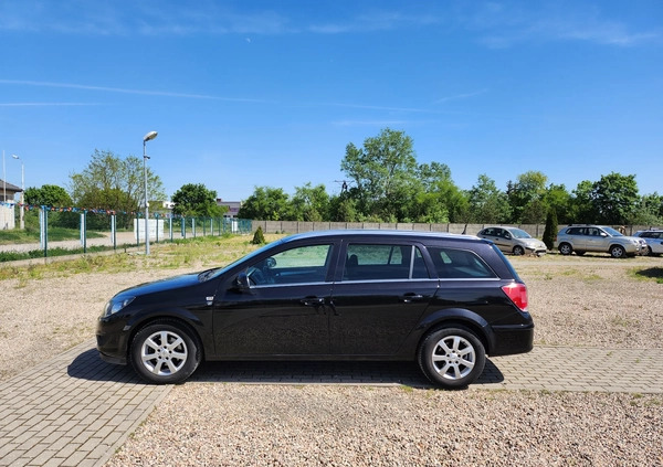 Opel Astra cena 18900 przebieg: 222929, rok produkcji 2010 z Piła małe 466